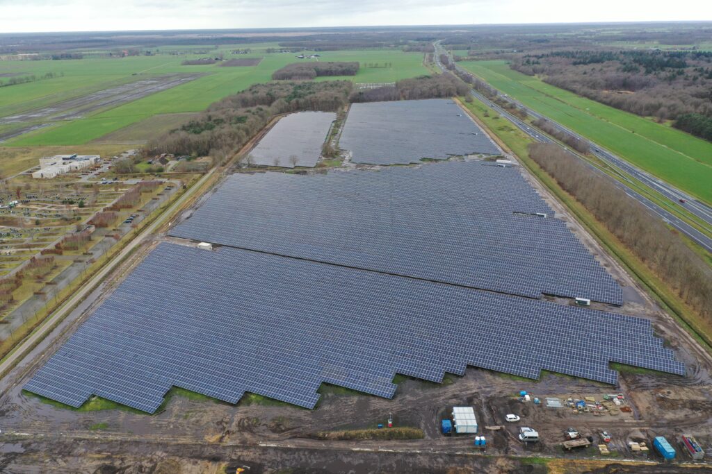 Hoogeveen - Zonnepark Fluitenberg